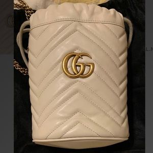 Gucci GG Marmont mini bucket bag